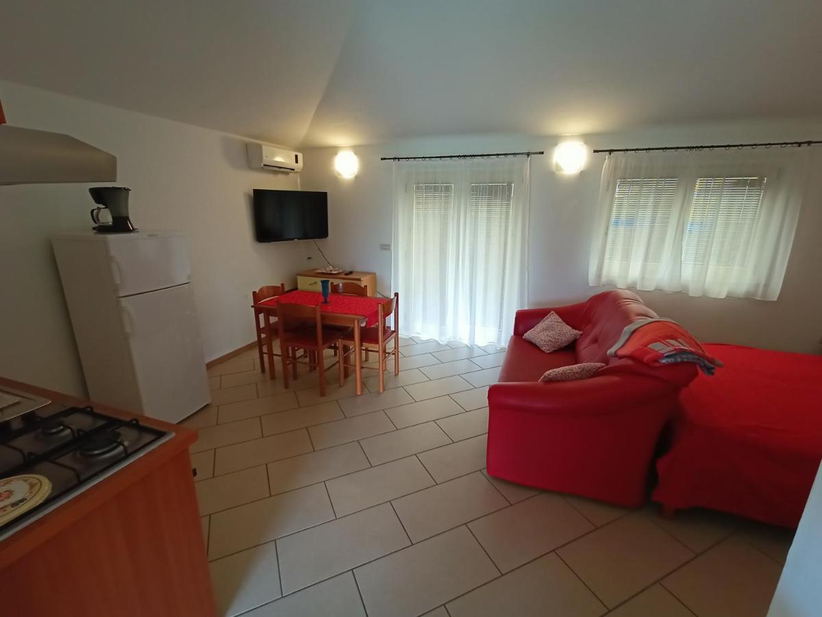 Apartment Studio Ta-Ti أوماغ المظهر الخارجي الصورة