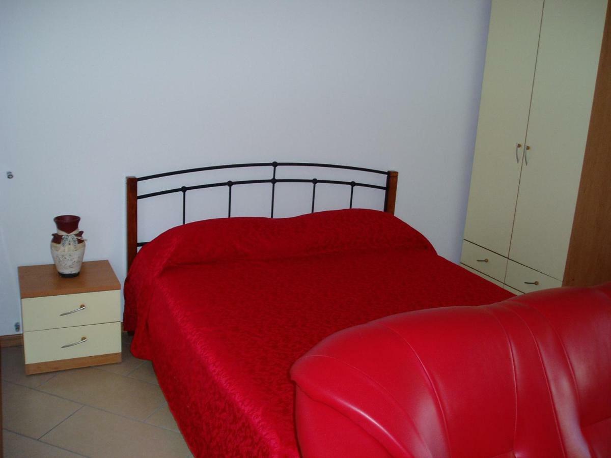 Apartment Studio Ta-Ti أوماغ المظهر الخارجي الصورة